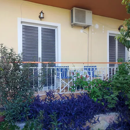 Mema'S Tranquil Studio In Patra - Free Parking Exterior photo