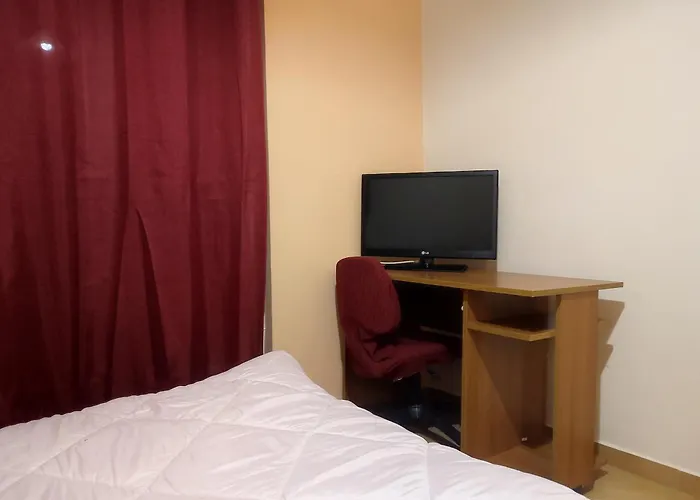 Mema\'S Tranquil Studio In Patra - Free Parking
